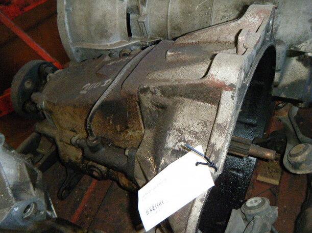 Foto: SCHALTGETRIEBE (UNGEPRÜFT) eines MERCEDES-BENZ 200D