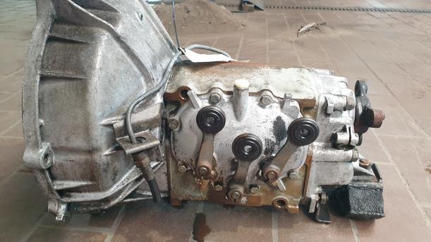 Foto: SCHALTGETRIEBE (UNGEPRÜFT) eines Mercedes-Benz 200 D