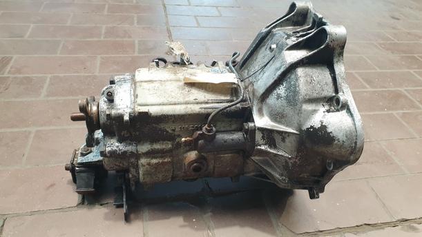 Foto: SCHALTGETRIEBE (UNGEPRÜFT) eines Mercedes-Benz 200 D