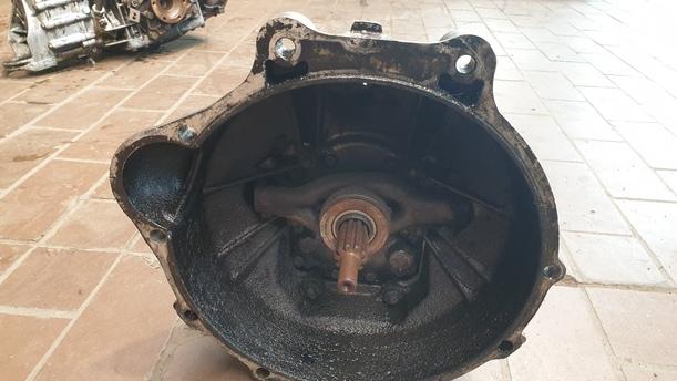 Foto: SCHALTGETRIEBE (UNGEPRÜFT) eines Mercedes-Benz 200 D