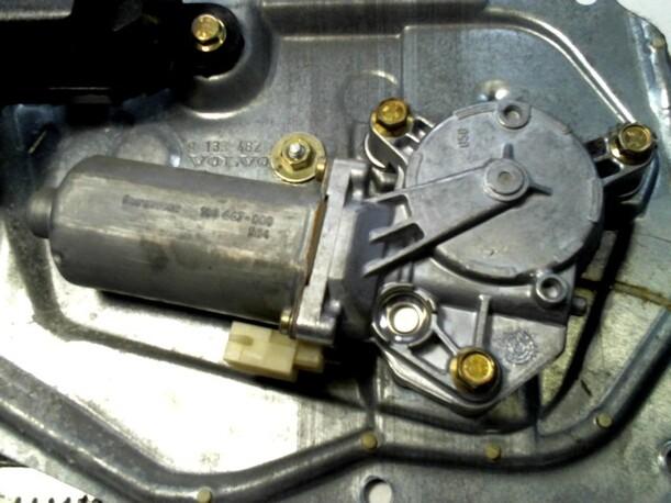 Foto: FENSTERHEBER ELEKTR. VORN LINKS eines Volvo 850 2.0-10V