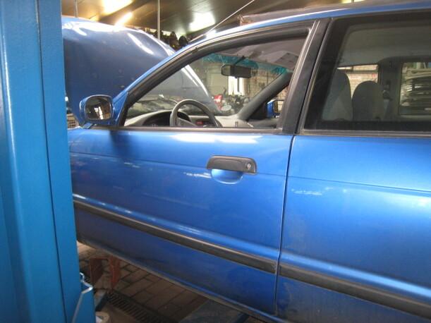 Foto: TÜR VORNE LINKS (2/3-Türer) eines Suzuki Baleno 1.3