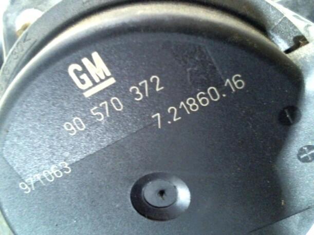 Foto: SEKUNDÄRLUFTGEBLÄSE eines Opel Vectra 2.5 V6 Caravan