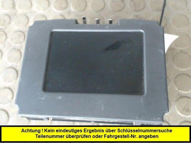 Foto: BORDCOMPUTER eines Opel Vectra 2.5 V6 Caravan CD