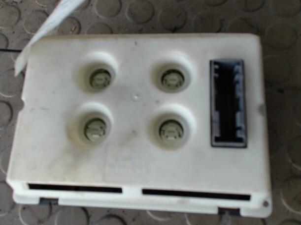 Foto: BORDCOMPUTER eines Opel Vectra 2.5 V6 Caravan CD