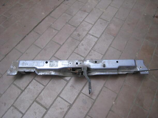 Foto: FRONTBLECH eines Chrysler Voyager 2.4