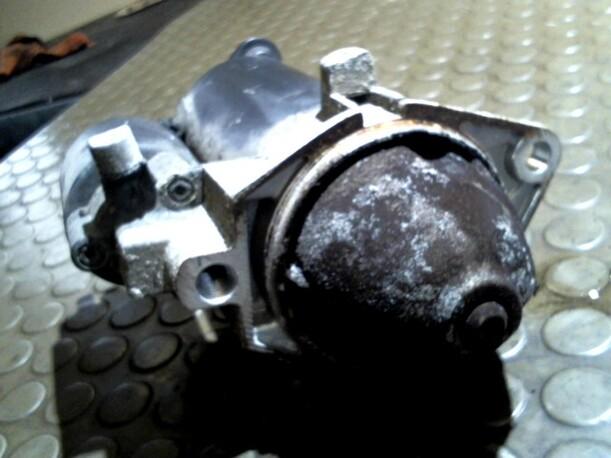 Foto: ANLASSER / STARTER BOSCH eines Opel Vectra 2.0 DI