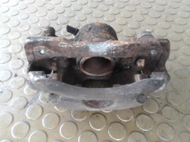 Foto: BREMSSATTEL VORN LINKS eines Honda Accord 2.0 Top