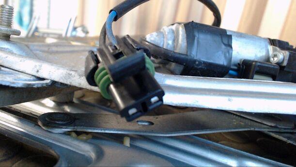 Foto: FENSTERHEBER ELEKTRISCH SEITENTEIL HINTEN LINKS eines Opel Astra Cabrio 1.6i GS