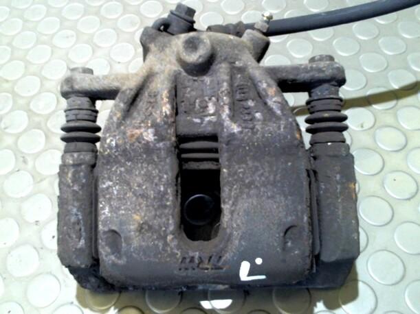 Foto: BREMSSATTEL VORN LINKS eines Nissan Micra 1.2