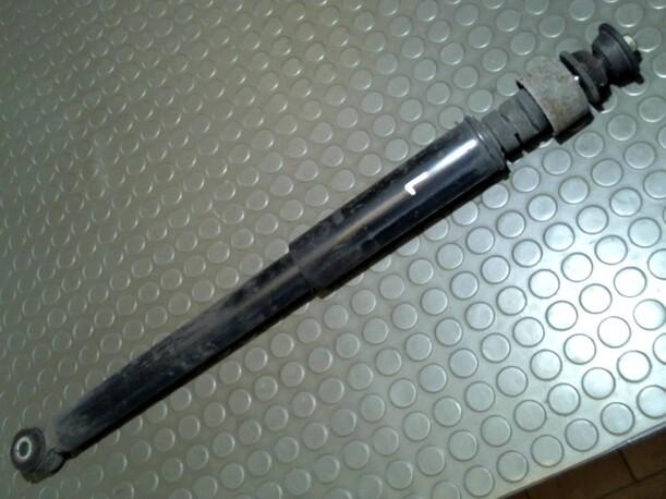 Foto: STOSSDÄMPFER HINTEN LINKS eines Nissan Micra 1.2