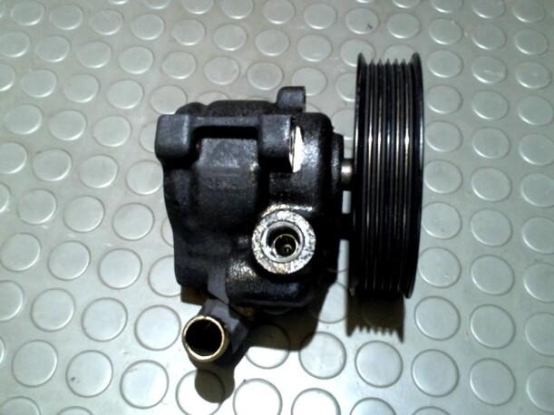 Foto: PUMPE SERVOLENKUNG eines Ford Fiesta