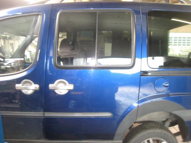 Foto: LADERAUMTÜR / SCHIEBETÜR HINTEN LINKS eines Fiat Doblo 1.6 16V GL