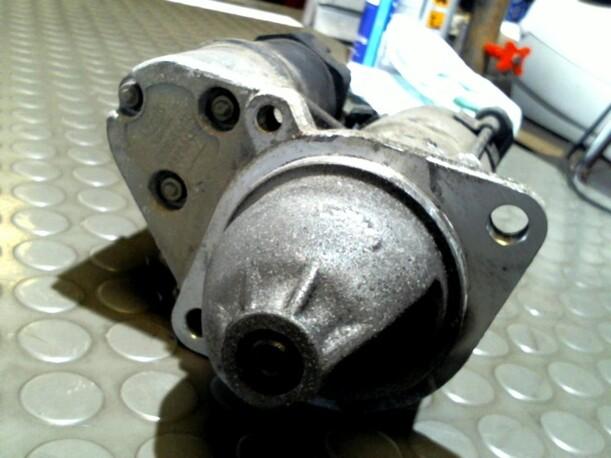 Foto: ANLASSER / STARTER eines BMW 520i 24V LS