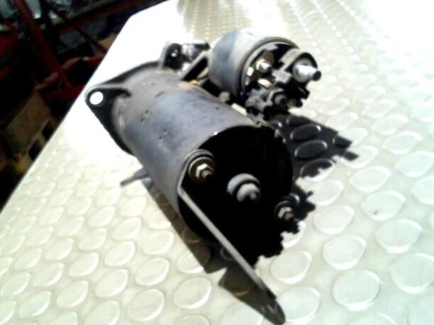 Foto: ANLASSER / STARTER BOSCH eines BMW 320i LS