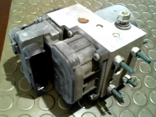 Foto: HAUPTBREMSAGGREGAT ABS eines Opel Corsa 1.0 12V LS