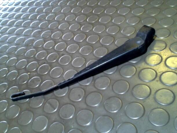 Foto: SCHEIBENWISCHERARM HINTEN eines Ford Focus Turnier GL