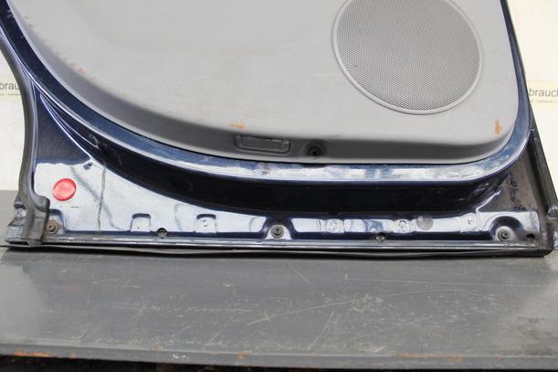 Foto: TÜR HINTEN LINKS eines VW Passat Variant 1.6