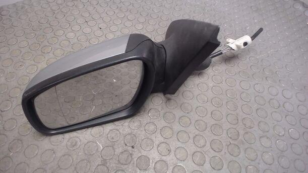 Foto: AUSSENSPIEGEL LINKS MECH. VERSTELLBAR eines Ford Mondeo 2.0 Turnier TDCi GSi Champion
