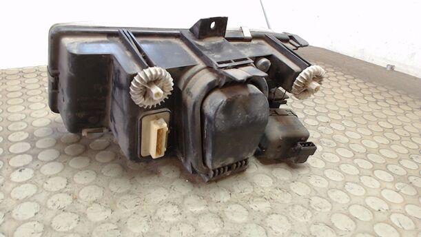 Foto: SCHEINWERFER RECHTS eines Seat Cordoba 1.6i