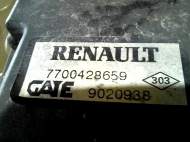 Foto: ELEKTROLÜFTER eines Renault Clio 1.2 CS
