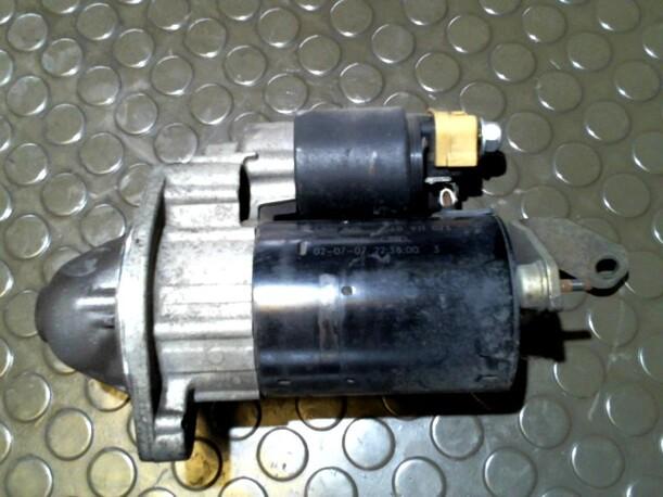 Foto: ANLASSER / STARTER BOSCH eines VW Passat Variant 1.6 CS