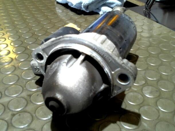 Foto: ANLASSER / STARTER BOSCH eines VW Passat Variant 1.6 CS