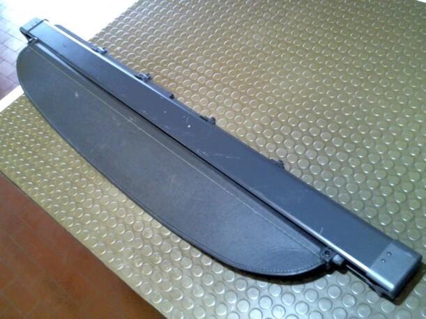Foto: LADERAUMABDECKUNG eines Mazda 626 1.9 CS