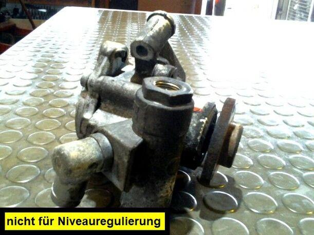 Foto: PUMPE SERVOLENKUNG eines Mercedes-Benz E 220 CDI CS