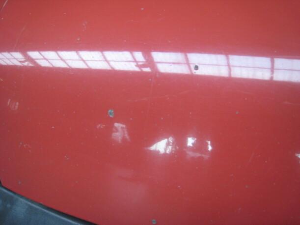 Foto: MOTORHAUBE eines Fiat Punto 1.2 CS