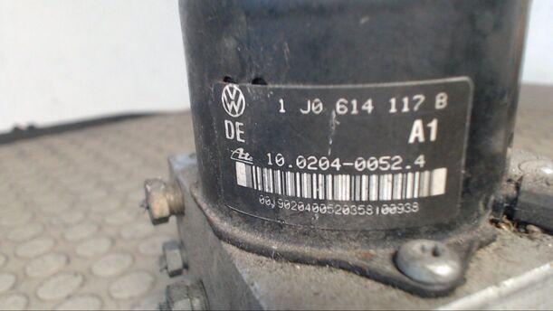 Foto: HAUPTBREMSAGGREGAT ABS eines VW Polo Variant 60 GSi