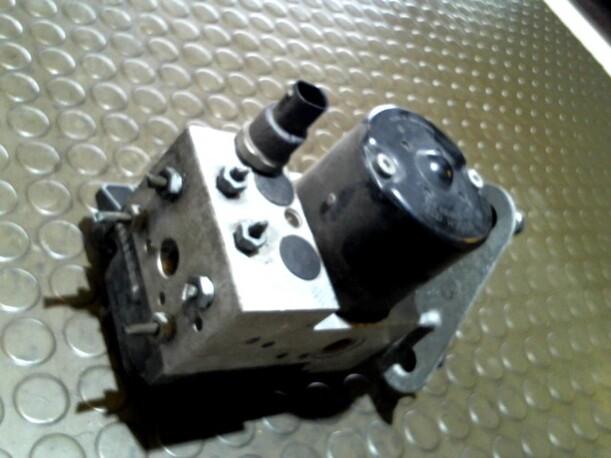 Foto: HAUPTBREMSAGGREGAT ABS eines Mercedes-Benz A 160