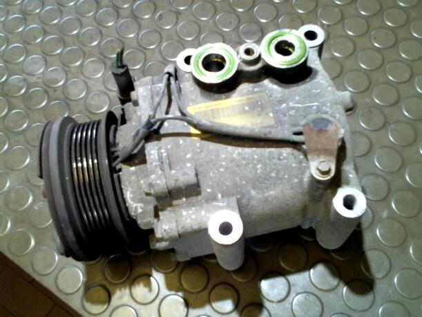 Foto: KOMPRESSOR KLIMAANLAGE eines Ford Mondeo Turnier 16V GSi