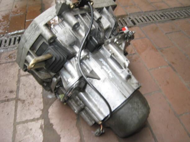 Foto: SCHALTGETRIEBE 5-GANGJB1120 eines Renault Megane 1.6 SX