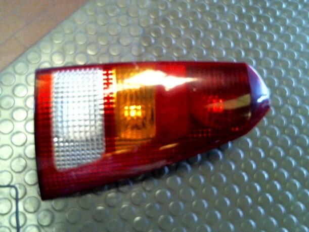 Foto: HECKLEUCHTE / RÜCKLICHT RECHTS eines Ford Focus Turnier DI Club
