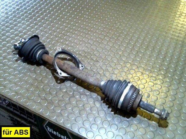 Foto: ANTRIEBSWELLE LINKS eines Renault Megane Cabriolet 2.0