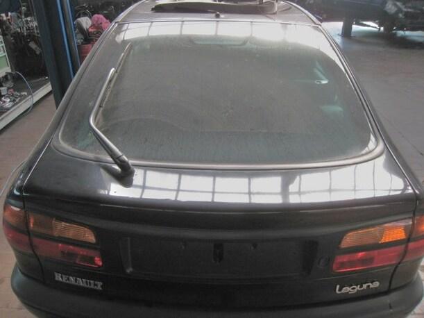 Foto: HECKKLAPPE / HECKDECKEL eines Renault Laguna 1.6 16V Club