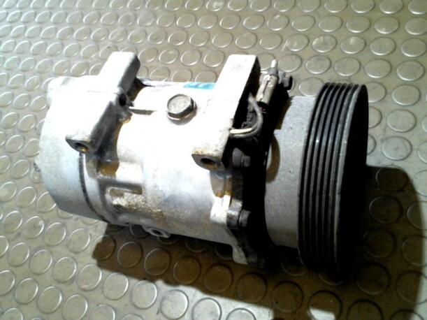 Foto: KOMPRESSOR KLIMAANLAGE eines Renault Laguna 1.6 16V Club