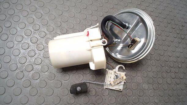 Foto: KRAFTSTOFFPUMPE eines Opel Corsa Club