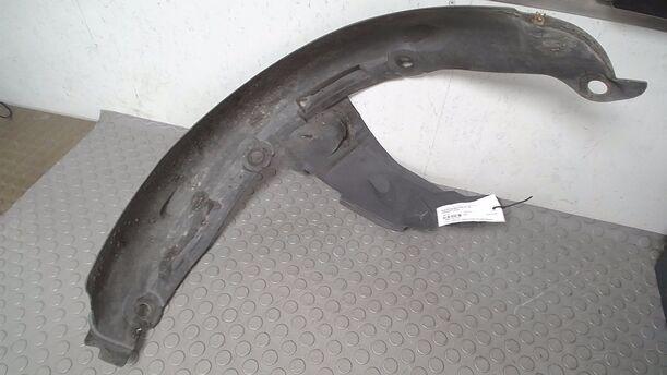 Foto: RADHAUSSCHALE/ INNENRADHAUS VORN LINKS eines Renault Clio 1.2