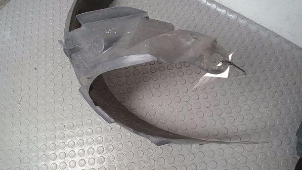Foto: RADHAUSSCHALE/ INNENRADHAUS VORN LINKS eines Renault Clio 1.2