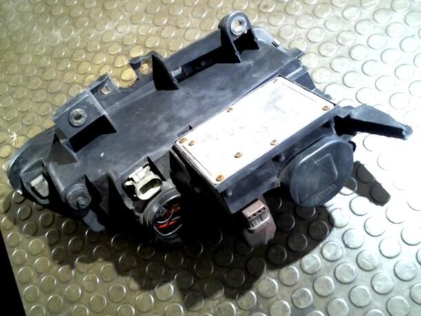 Foto: SCHEINWERFER XENON LINKS eines Renault Grand Espace 2.2 dCi