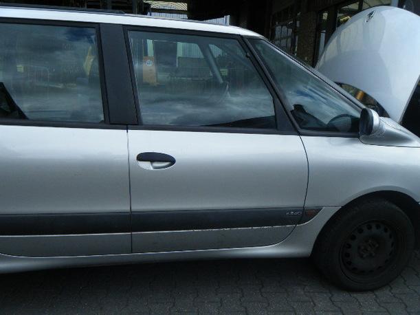 Foto: TÜR VORNE RECHTS eines Renault Grand Espace 2.2 dCi Club