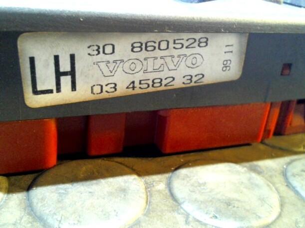 Foto: SCHALTER FENSTERHEBER eines Volvo V40 1.9 D Club