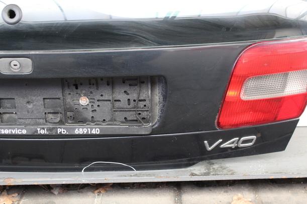 Foto: HECKKLAPPE / HECKDECKEL eines Volvo V40 1.9 D Club