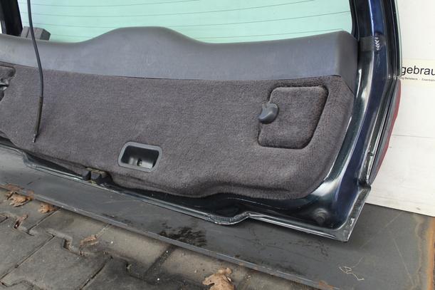 Foto: HECKKLAPPE / HECKDECKEL eines Volvo V40 1.9 D Club