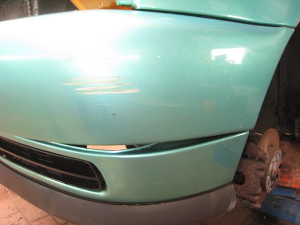 Foto: STOSSFÄNGER OBEN eines VW Polo 75 Club