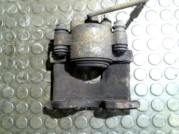 Foto: BREMSSATTEL VORN RECHTS eines Chrysler 300 M 3.5