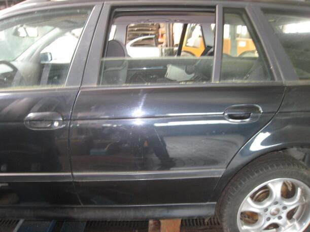 Foto: TÜR HINTEN LINKS eines BMW 520i touring Club