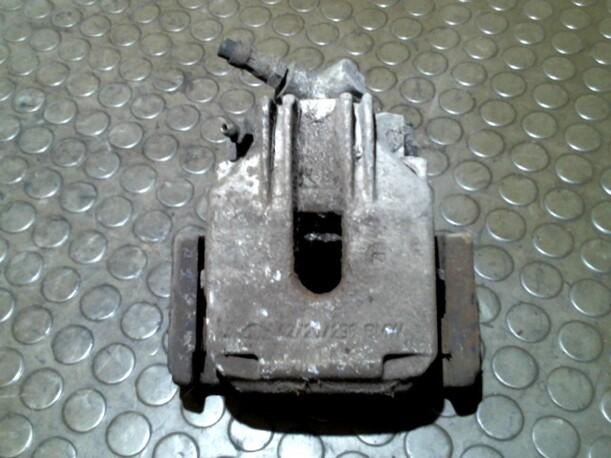 Foto: BREMSSATTEL HINTEN LINKS eines BMW 520i touring Club